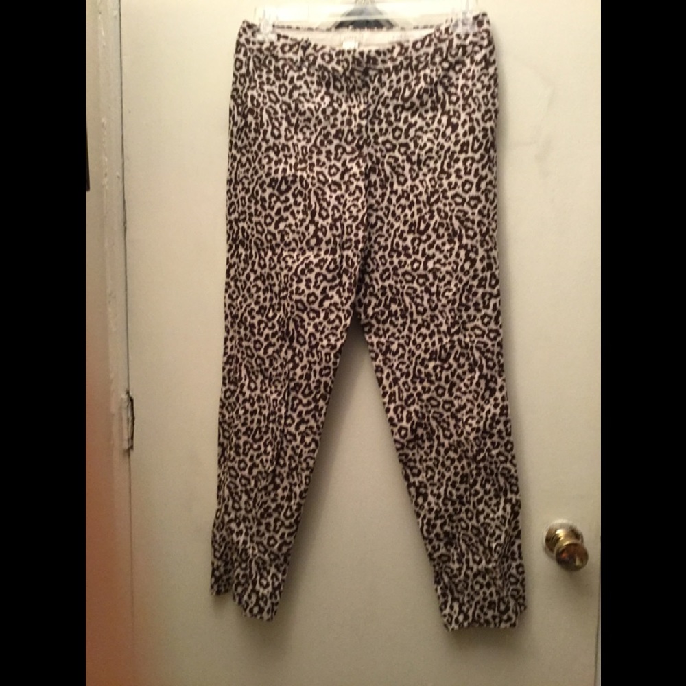 Linen Cafe Capri - image 1